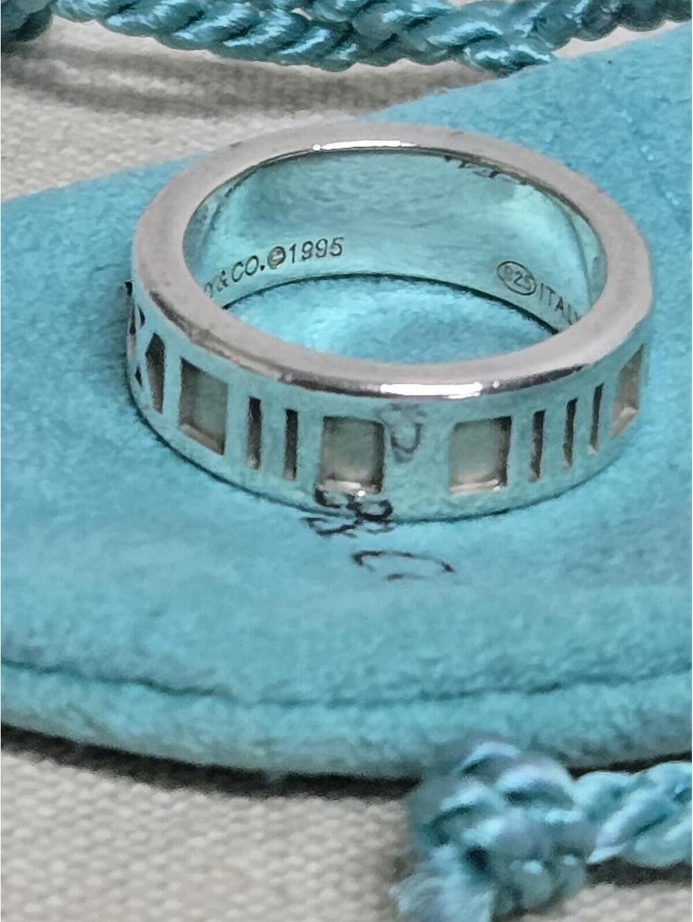 Tiffany & Co. Sterling Silver Atlas Roman Numeral Ring 5.5 - Picture 2 of 7